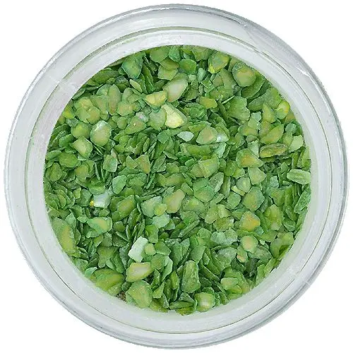 Olivovo zelené úlomky nepravidelného tvaru