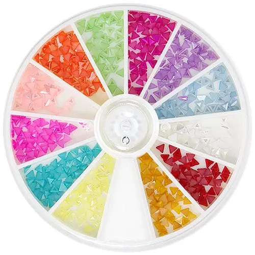 Ozdoby na nechty v boxe - trojuholník